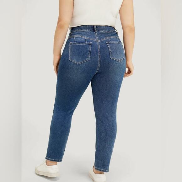 Size 28 Bloomchic Straight Leg Very Stretchy High Rise Medium Wash Jeans - Picture 5 of 6